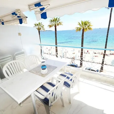 Luxueux De 2 Pieces , Etage Eleve , Terrasse Face A La , A Saisir! Appartement Antibes